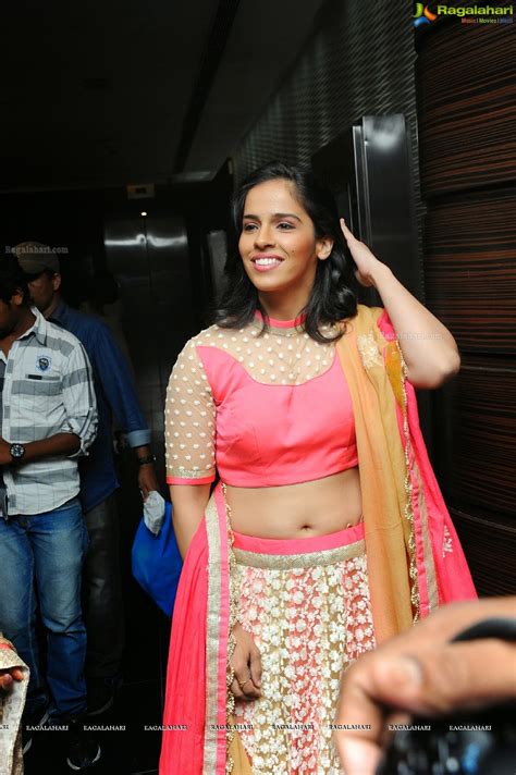 Beauty Of Actress Shuttle Player Saina Nehwal Ever Hot Navel Show In