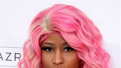 Nicki Minajs Bubble Gum Pink Curls Celebrity Hair And Hairstyles