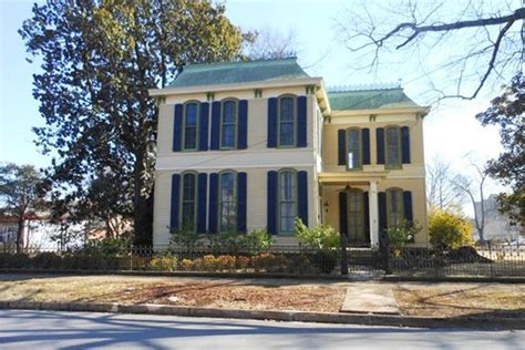 7 Sweet Homes In Alabama Historic Homes For Sale Old Houses For Sale