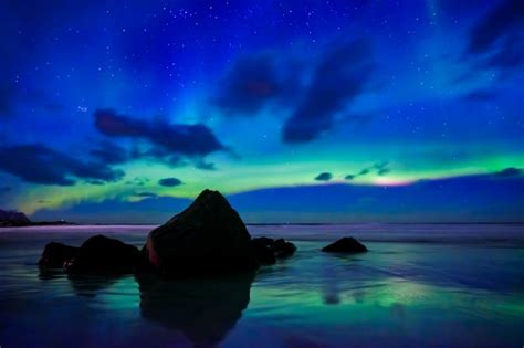 Premium Photo Aurora Borealis Northern Lights Lofoten Islands Norway