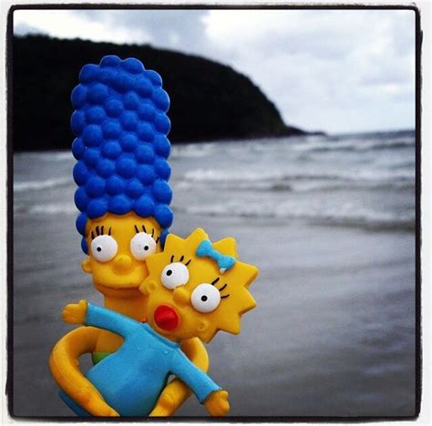 Marge And Maggie Simpson Thesimpsons Margesimpson Maggiesimpson