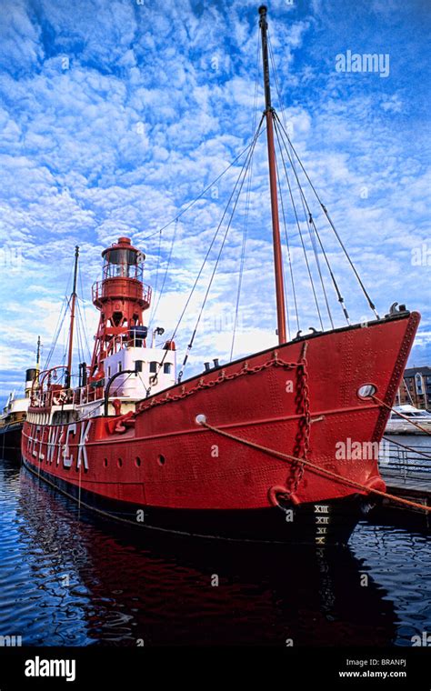 Ship In Harbour In Swansea Harbour Wales Stock Photo Alamy
