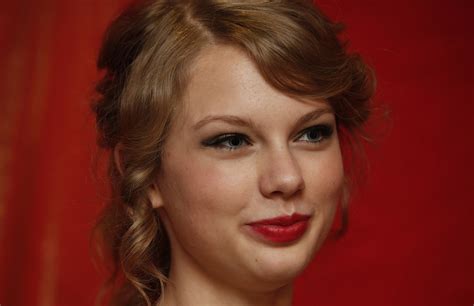 Taylor Swift 4k Ultra Hd Wallpaper Background Image 5000x3230 Id