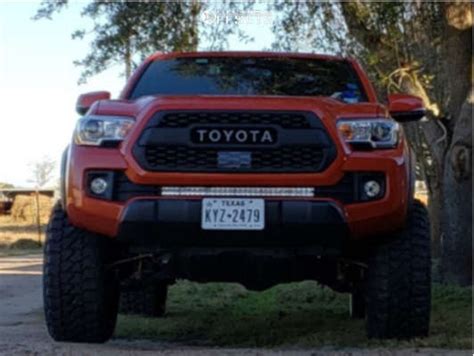 2018 Toyota Tacoma With 22x12 44 Tis 544bm And 33125r22 Fury Offroad