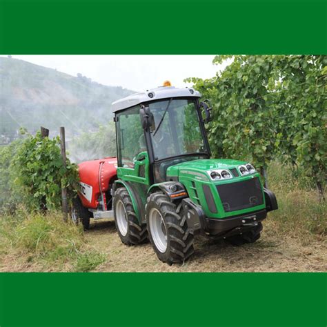 Ferraris agricola del martin 2015 barbera d'asti docg. Tractor Ferrari Cobram V65 RS - Maquinaria agrícola