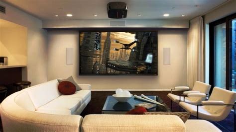A small tv room with a modest television set does not require too much in terms of square footage. 15 Cozy TV Room Ideas - Rilane