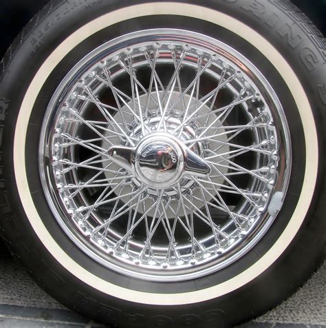Ik geloof in de kracht van ons zelf waar. Free Images : car, vintage, chrome, spokes, rim, oldtimer ...
