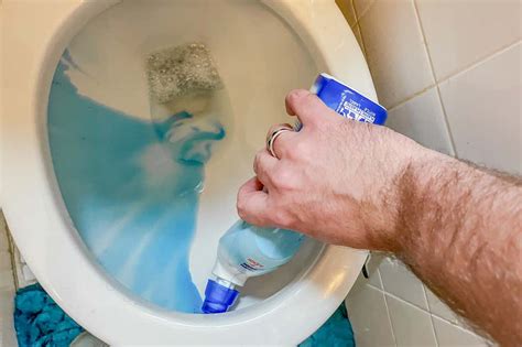 How to Clean a Toilet the Right Way | Reviews by Wirecutter