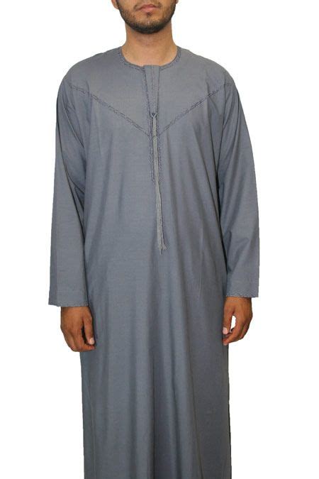 Bespoke suits dubai, wedding suits, italian bespoke suits, bespoke business suits by bespoke luxury mens suits tailor in dubai, lapel bespoke suit tailor. Dubai Style Men's Thobe (With images) | Mens clothing ...