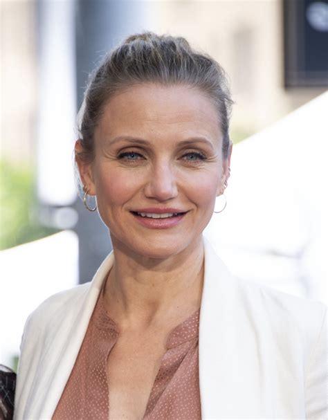 Cameron diaz herself admitted that she was super nervous to sing in her last project, 2014's 'annie.' but with the help of voice coaches and other pros, she was able to pull it off. People. Cameron Diaz est maman pour la première fois