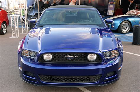 The cali special package includes rear deck spoiler, rear lower splitter, side scoops, cs badges ext and int, black hood vents, upper and lower front grills. Ford Mustang Questions - How do you like the new 2013 Ford ...