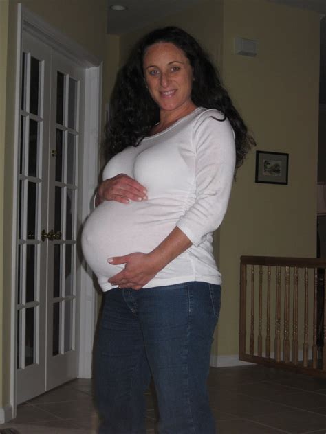 33 week pregnant belly maxsmom flickr