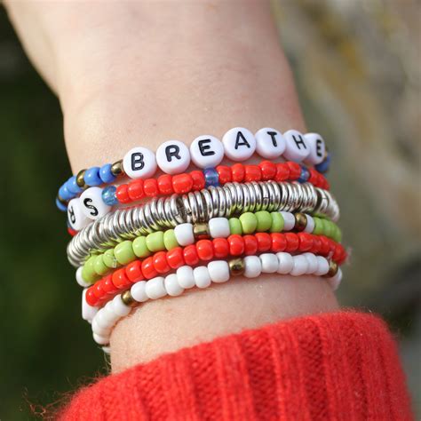 Colourful Name Bracelets | FRISCOBAYE