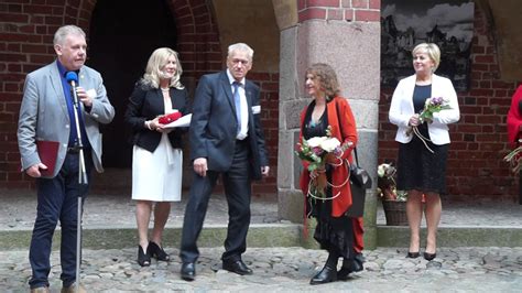 Ludwika ogorzelec to polska artystka, mieszkająca w paryżu od 1985 roku. Ludwika Ogorzelec-Krystalizacja Przestrzeni 03.06.2017 ...