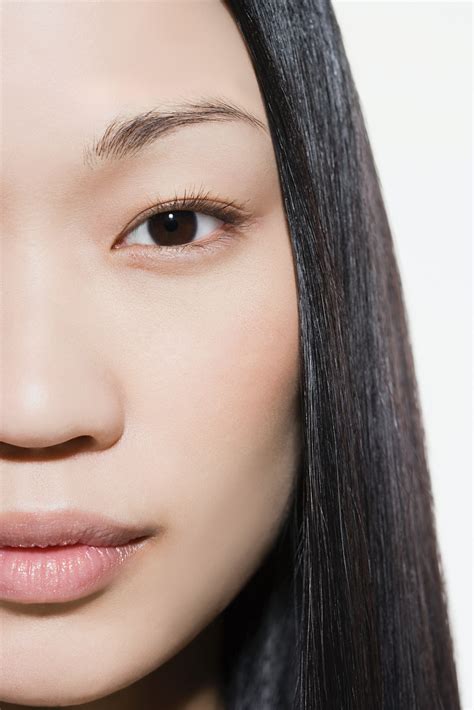 Eyebrow Dandruff Is Real This Is Everything You Need To Know