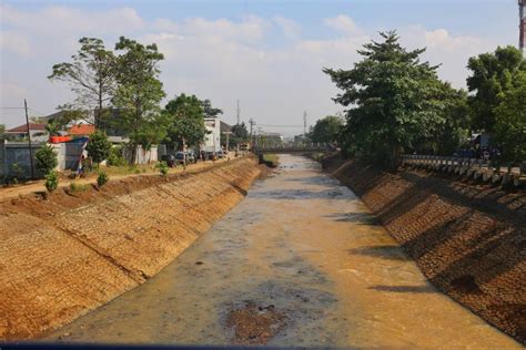 Sungai Citarum Naik Status Kini Di Level Cemar Ringan