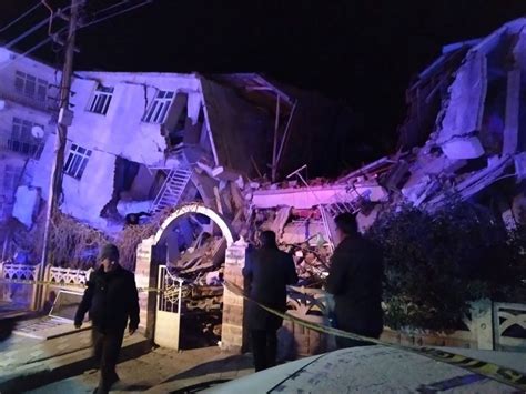 Forte Terremoto In Turchia Scossa Di Magnitudo Almeno Morti