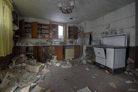 Abandoned Homes With Everything Left Behind
