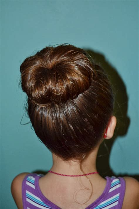 Living Life As A Fife How To Make A Sock Bun And 2 Easy Hairstyles