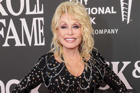 dolly parton says she loves and does not judge the lgbtq community