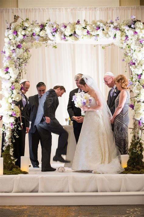 Love The Floral Archway Design Decorating This Chuppah At A Jewish