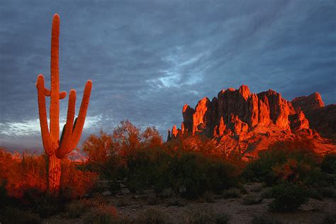 Superstitious Sunset Superstition Mountains At Sunset From Flickr