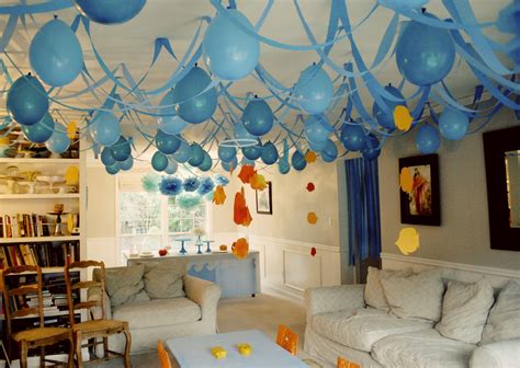 It doesn't take much to turn your home into a party space. Simple But Smart Party Decoration Ideas - MidCityEast
