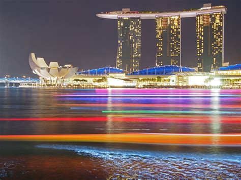 배경 화면 등 화려한 보트 바다 도시 풍경 만 밤 싱가포르 물 반사 아시아 사람 미래의 차량 사진술