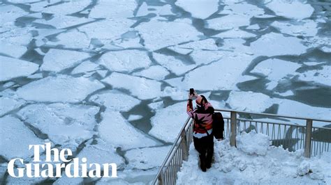 Polar Vortex 46c Temperatures As Chicago River Turns To Ice Youtube