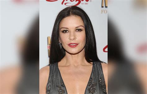 Catherine Zeta Jones Plastic Surgery Disaster Exposed By Top Docs