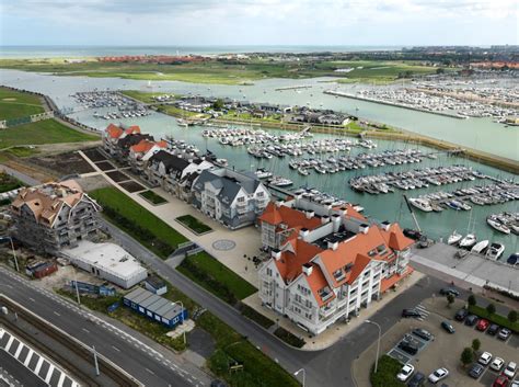 The list of the names of the 600,000 people who died on belgian soil will also be projected on the albert i monument in nieuwpoort, the. Nieuwpoort - Res Southampton