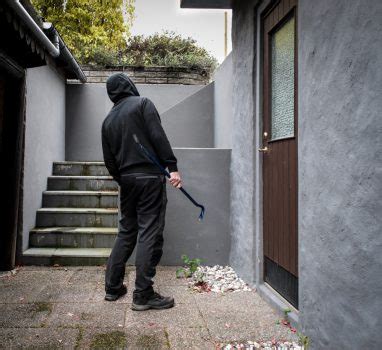 Folgende alarmanlage haus kosten bezaubernde bild möglichkeiten in bezug auf wird angeboten zur speichern. Alarmanlage fürs Haus » Kostenfaktoren, Preisbeispiele und ...