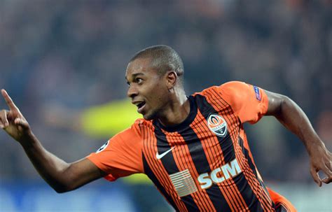 View the player profile of manchester city midfielder fernandinho, including statistics and photos, on the official website of the premier league. City signs Brazil's Fernandinho for a reported £34m - The ...