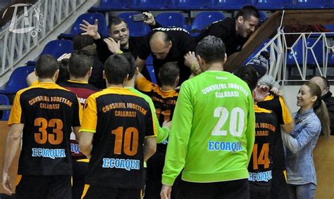 Asociatia fotbal club dunarea 2005 calarasi isi insuseste planul uefa referitor la rasism, respectiv: Spectacol handbalistic la Calarasi! Dunarea Calarasi ...