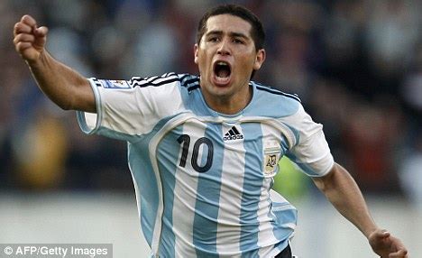 Si no es humo, es un bombazo: Juan Román Riquelme es nuevo jugador de.... - Deportes en ...