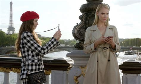 人気ドラマ「エミリー、パリへ行く」の衣装が売り切れ続出 Wwdjapan