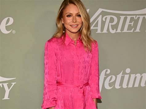 Kelly Ripa Says Best Part Of Menopause Wear White Pants And Not Be