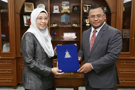 He died in kuala lumpur, but was counted into selangor's death toll as ukm hospital was close to ampang. Norita leads MBI, proof of state government openness ...