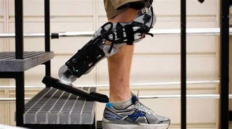 Un hombre controla su pierna biónica solo con el cerebro El Comercio