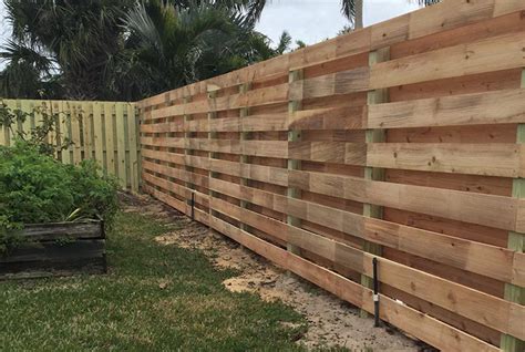 Horizontal Wood Privacy Fence Orlando Fl Mossy Oak Fences