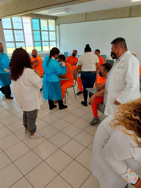 Este martes inicia vacunación de trabajadores de la educación en jalisco y nl. Realizan jornada de vacunación contra COVID-19 en centros ...