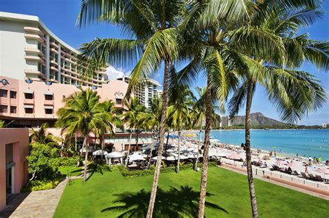 Book The Royal Hawaiian In Honolulu Hawaii With Benefits