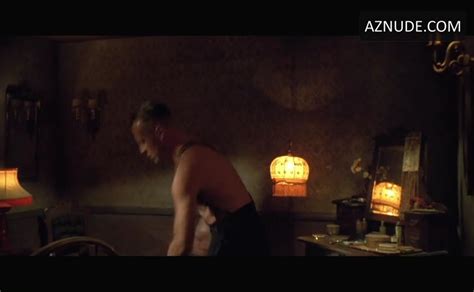 Bruce Willis Penis Shirtless Scene In Last Man Standing