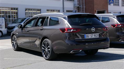 Opel stellt auf dem autosalon brüssel neben der neuen motorenpalette auch das aktualisierte sportliche modell insignia gsi vor. Opel Insignia Facelift 2021 Insignia GSi 230 PS 4x4 Fahrbericht - Autogefühl