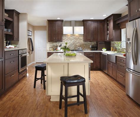 Master the different types of wood cabinets and make an informed decision on your kitchen or bathroom remodel. Cabinet Wood Types Photo Gallery- MasterBrand