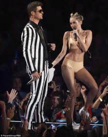 Robin Thicke Thinks Miley Cyrus Hijacked Their MTV VMA Performance Daily Mail Online