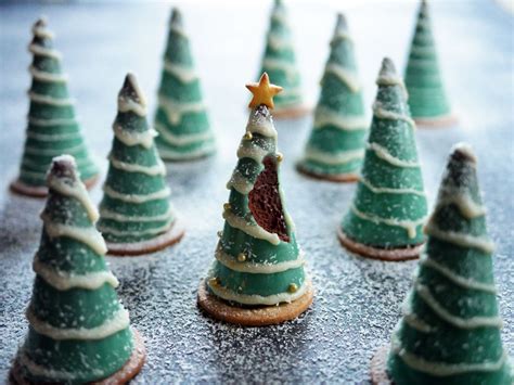 Skip to christmas tree coffee cake content. Christmas Tree Chocolate Mousse - Cake Lab