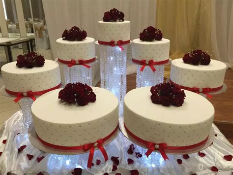 lucy s divine cakes wedding cakes hampton park easy weddings