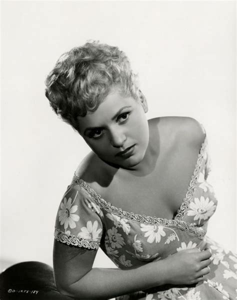 40 Beautiful Photos Of Judy Holliday In The 1940s And 50s ~ Vintage