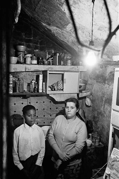 Powerful Photos Of Manchester Slums 1969 72 Flashbak Powerful